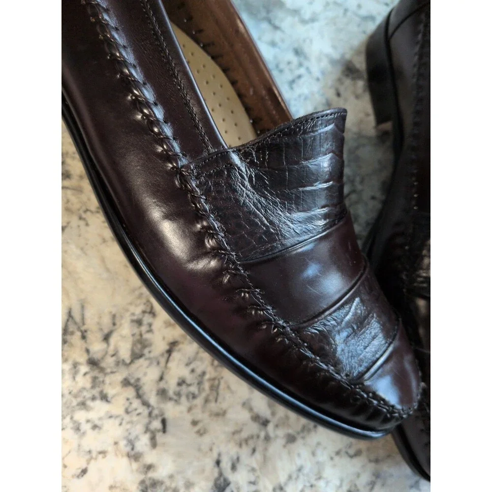 Giorgio Brutini Genuine Embossed Leather Loafers Brazil Mens Size 13D Burgundy